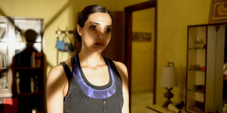 Imagen de la película Bajo la sombra