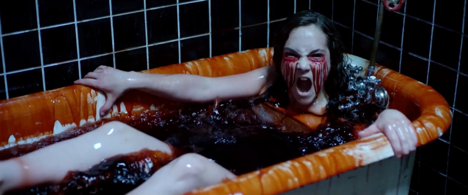 Imagen de la película Bed of the Dead, dirigida por Jeff Maher en 2016. Género: Sobrenatural