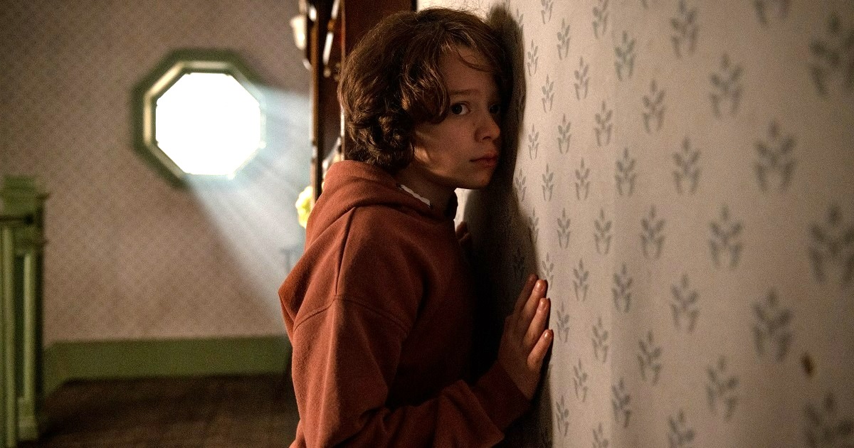 Imagen de la película No tengas miedo (Cobweb), dirigida por Samuel Bodin en 2023. Género: Monstruos