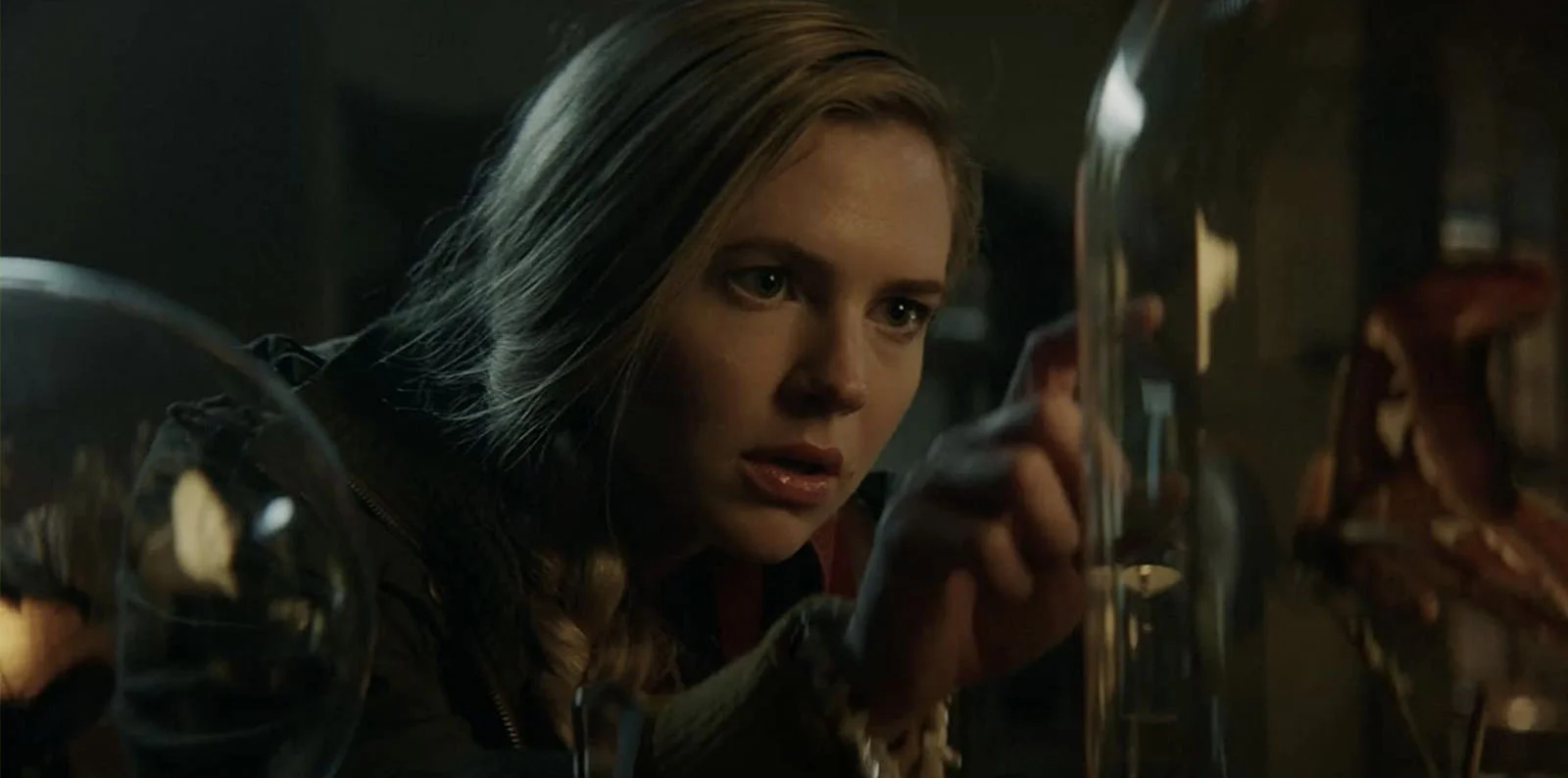Imagen de la película Historias de la morgue, dirigida por Ryan Spindell en 2019. Género: Sobrenatural