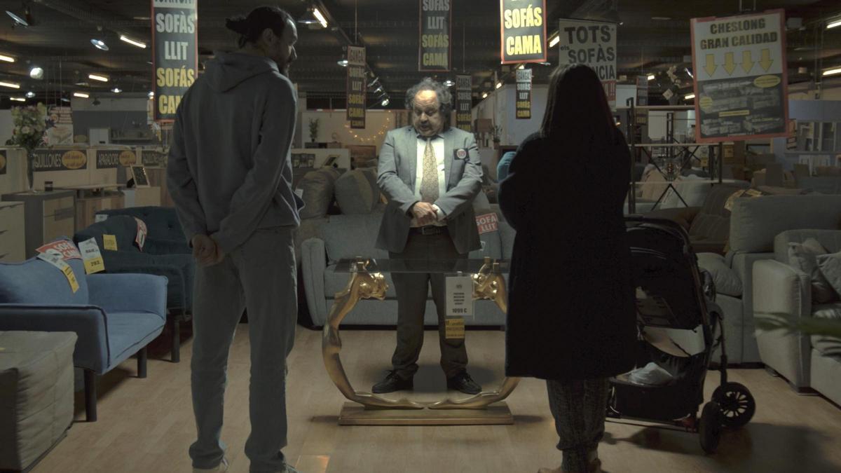 Imagen de la película La mesita del comedor